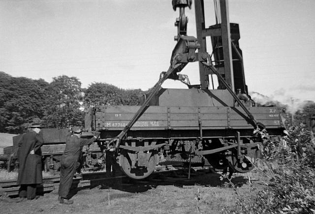 Derailment and Recovery of D181, 30.8.1965 - (7)